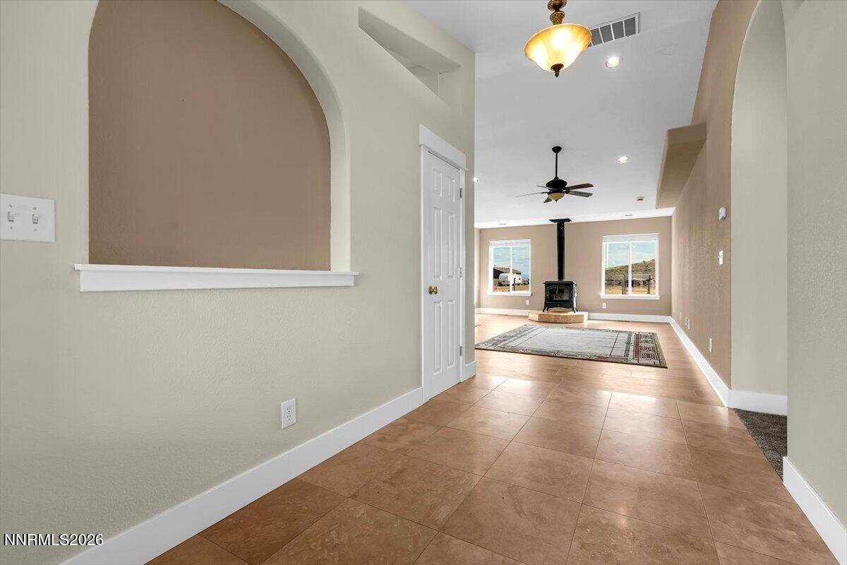 5305 Hoge Road Reno, NV 89506 - Photo 3 of 76 Entrance/Foyer