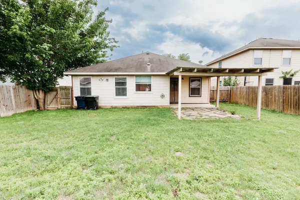$1,775 | 225 Mossy Rock Drive, Hutto, TX 78634