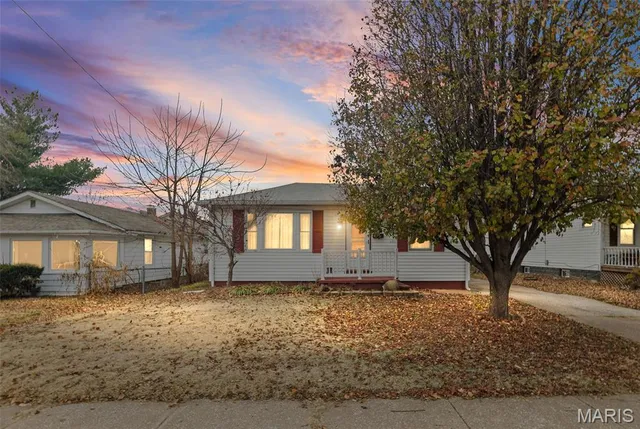 $87,000 | 252 South 12th Street, Wood River, IL 62095