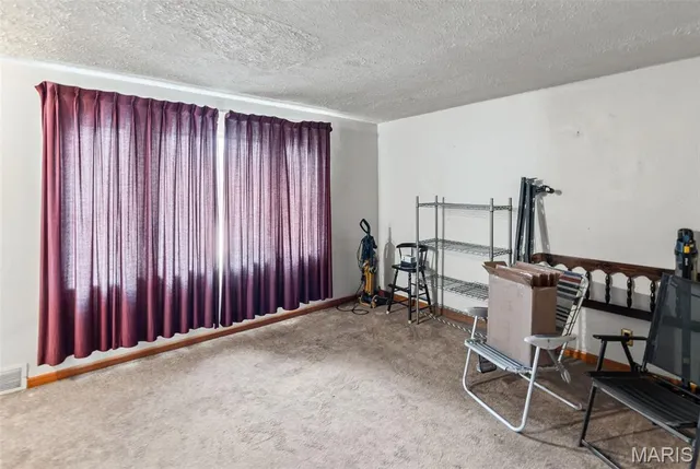 $87,000 | 252 South 12th Street, Wood River, IL 62095