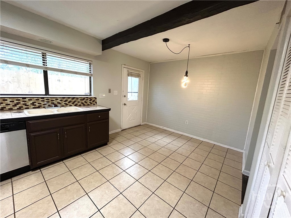 10710 Egmont Road, Unit 19 Savannah, GA 31406 - Photo 6 of 19 Gallery Image 6