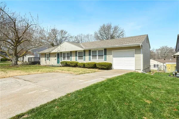 $345,000 | 6026 West 54th Terrace, Mission, KS 66202