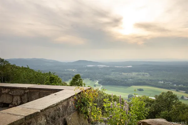 a view of terrace with city view