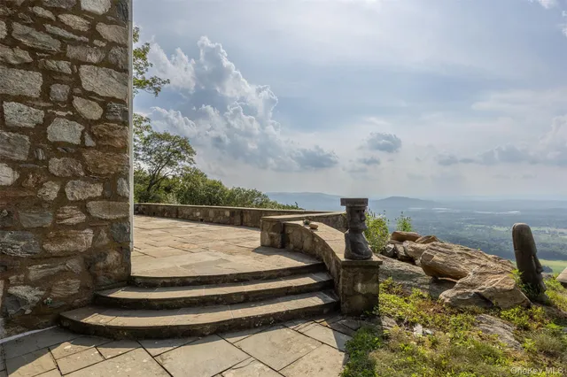 a view of an entryway door