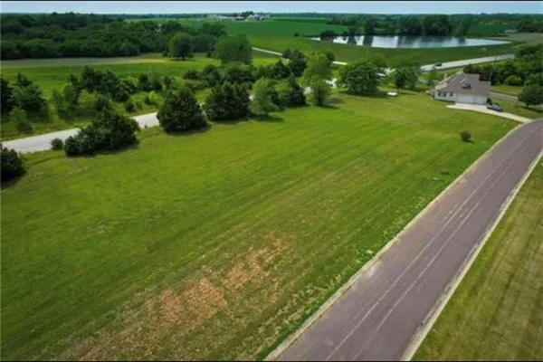 $35,000 | 908 Captain Merriman Drive, Freeman, MO 64746