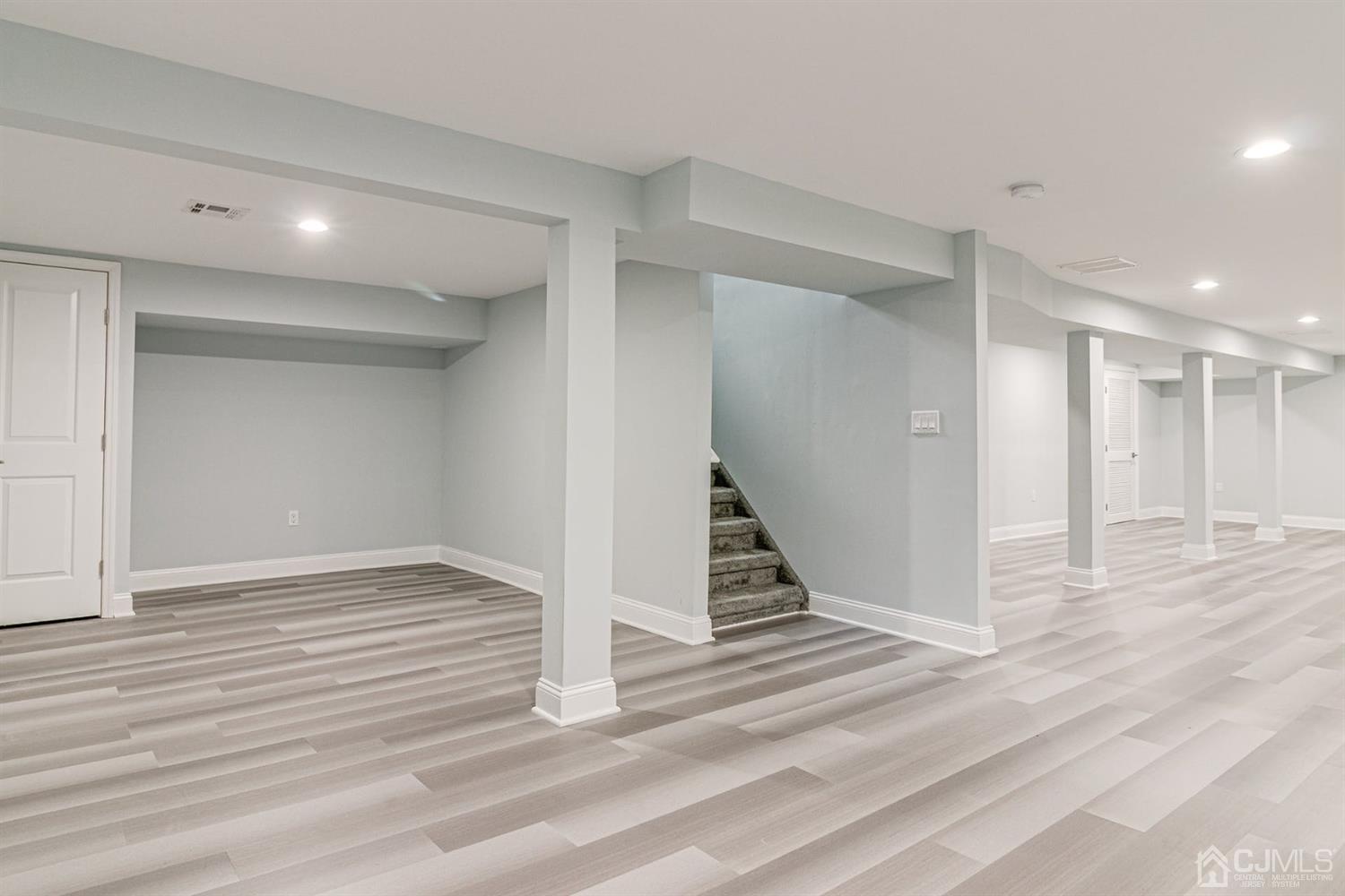 8 Ranger Road East Brunswick, NJ 08816 - Photo 22 of 29 Gallery Image 22