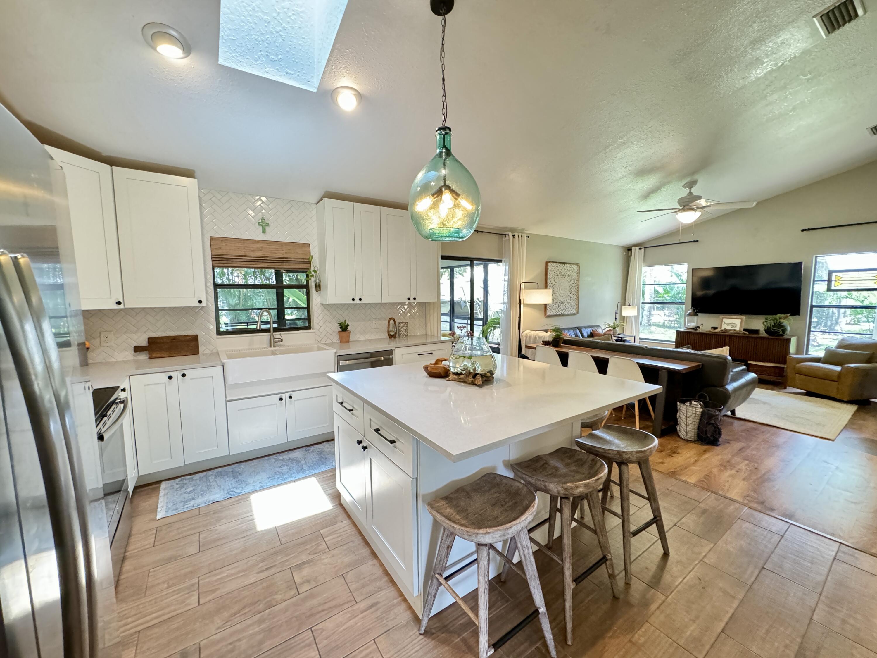 786 Seymour Road Northeast Palm Bay, FL 32905 - Photo 17 of 45 IMG_6433