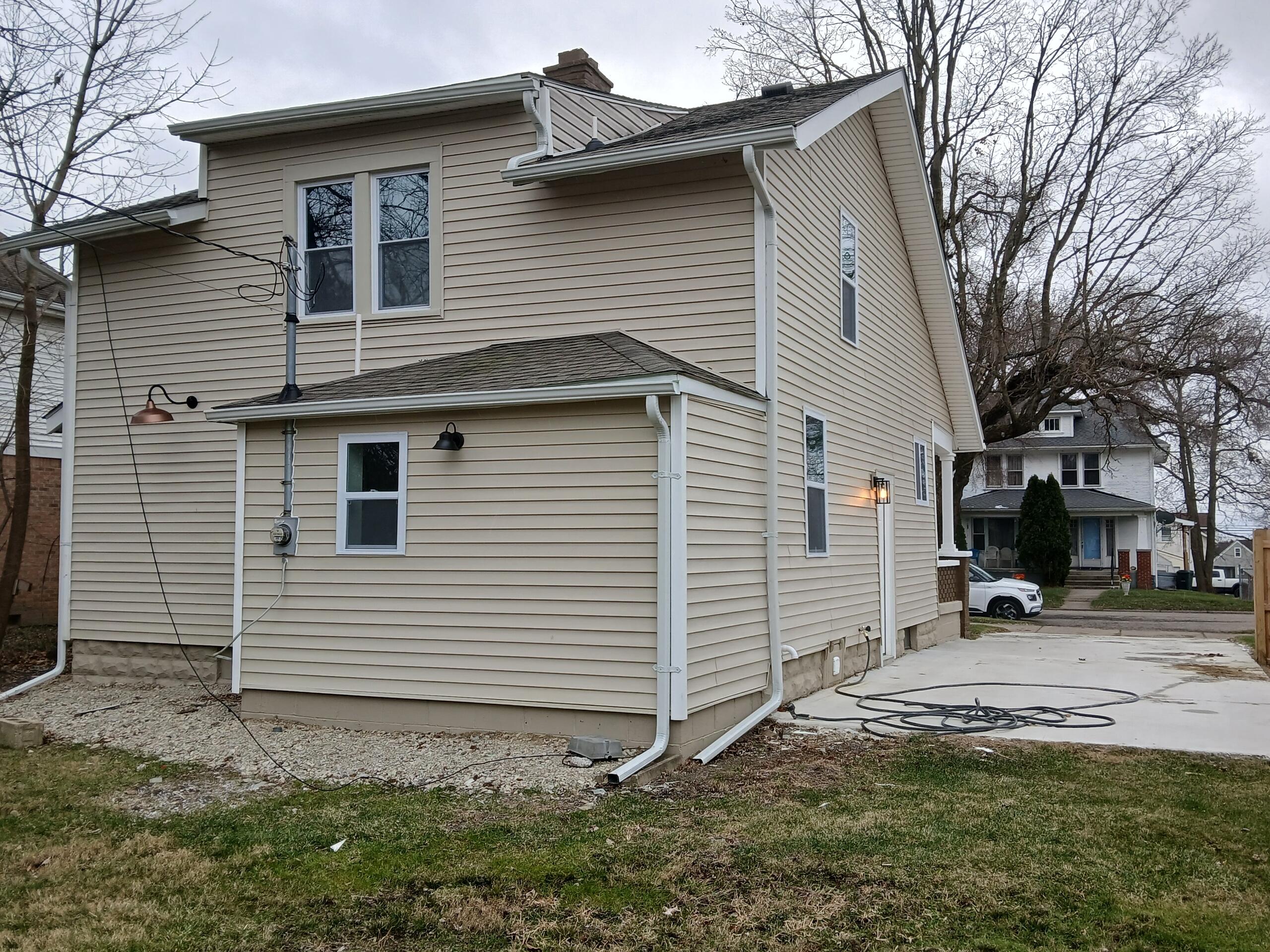 310 East 3rd Street Springfield, OH 45503 - Photo 4 of 32