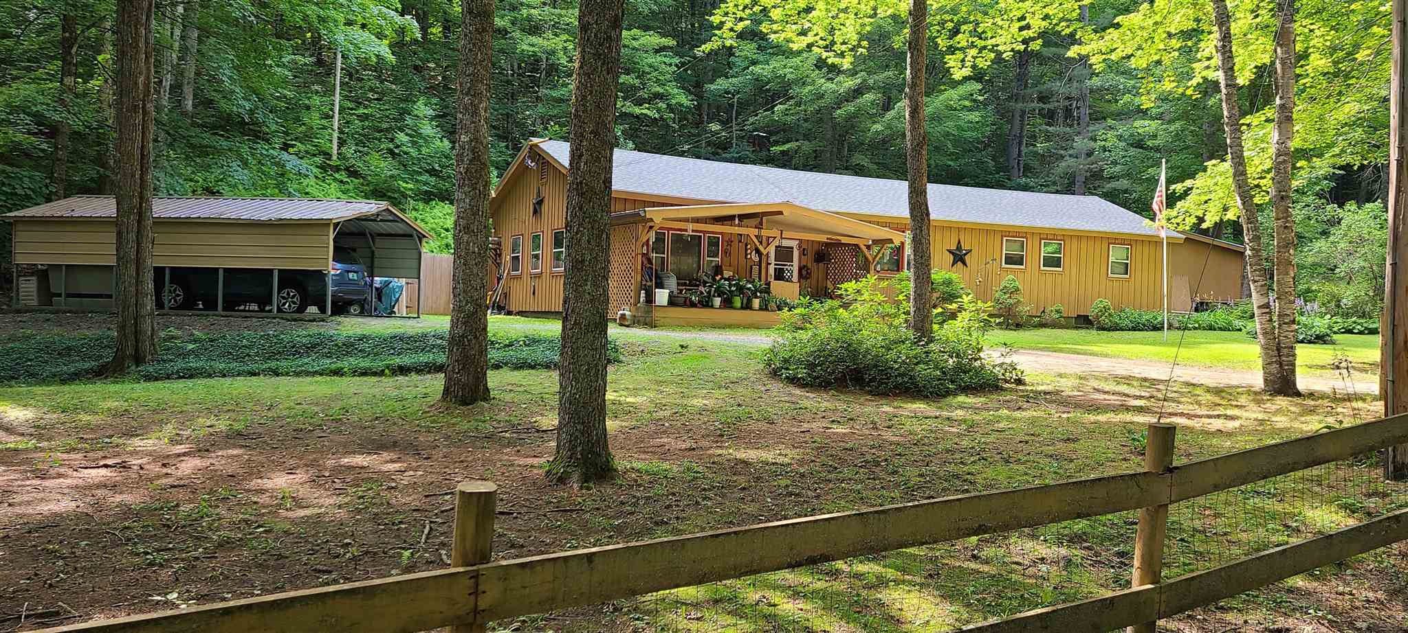 466 Rustic Road Hartford, VT 05001 - Photo 1 of 15 Gallery Image 1