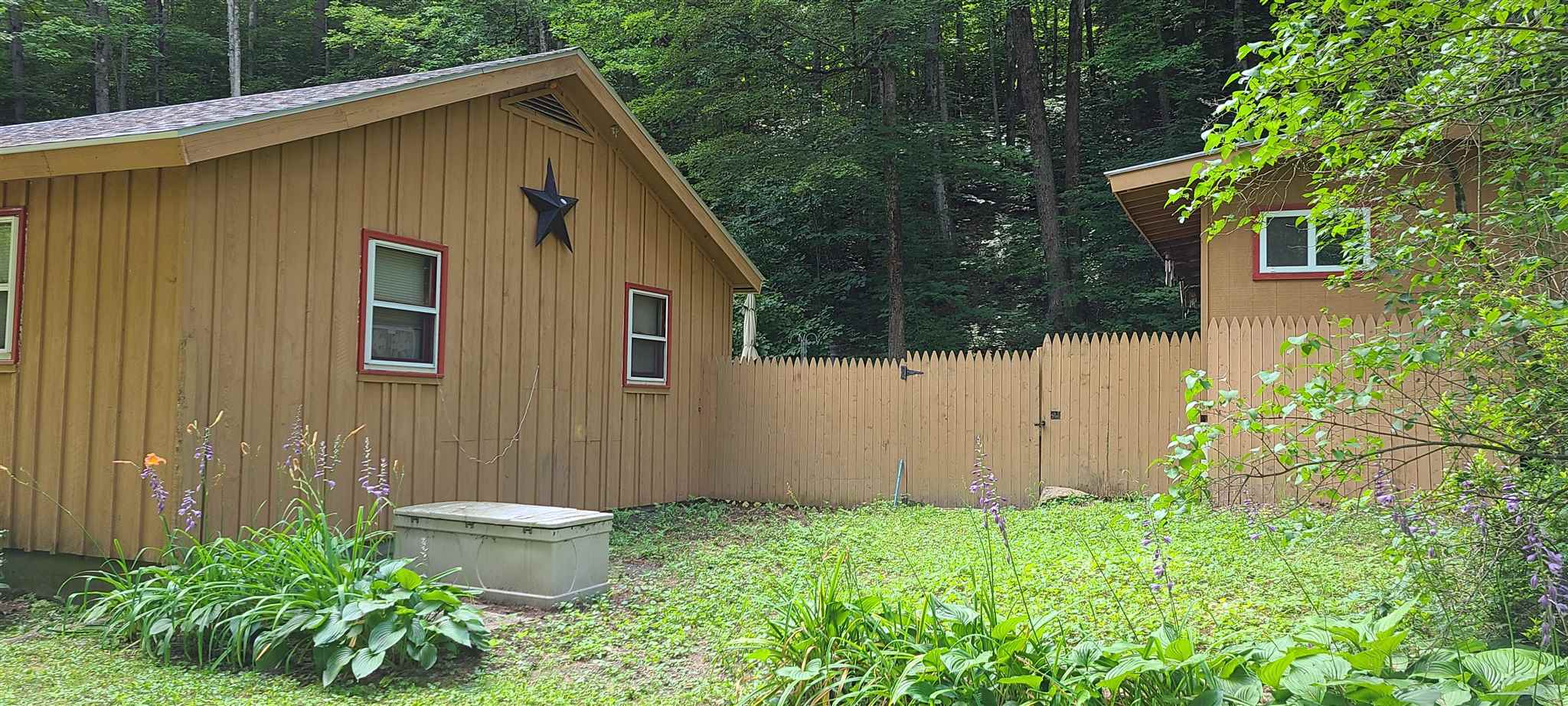 466 Rustic Road Hartford, VT 05001 - Photo 7 of 15 Gallery Image 7