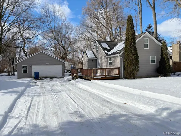 $1,850 | 4675 Lakeborn Drive, White Lake, MI 48383