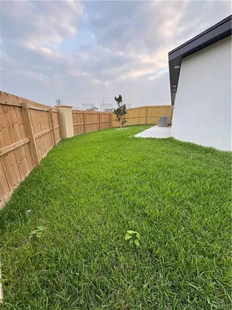 $1,250 | 2109 Cassandra Street, Unit 2, Mission, TX 78572