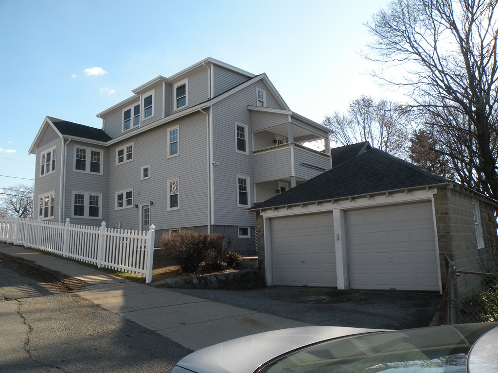49 Bradford Road, Unit 2 Watertown, MA 02472 - Photo 5 of 26 Gallery Image 5