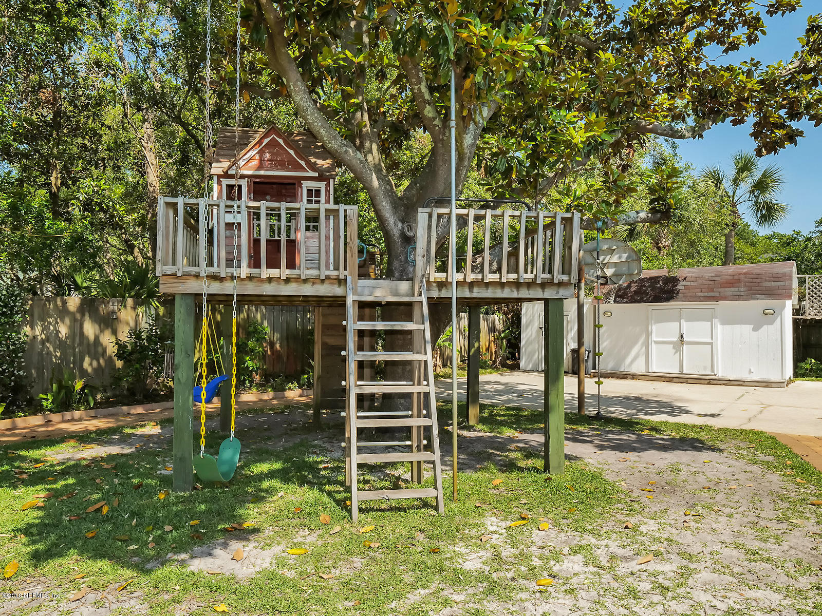 900 Lincoln Road Neptune Beach, FL 32266 - Photo 29 of 46 The Tree house!!!