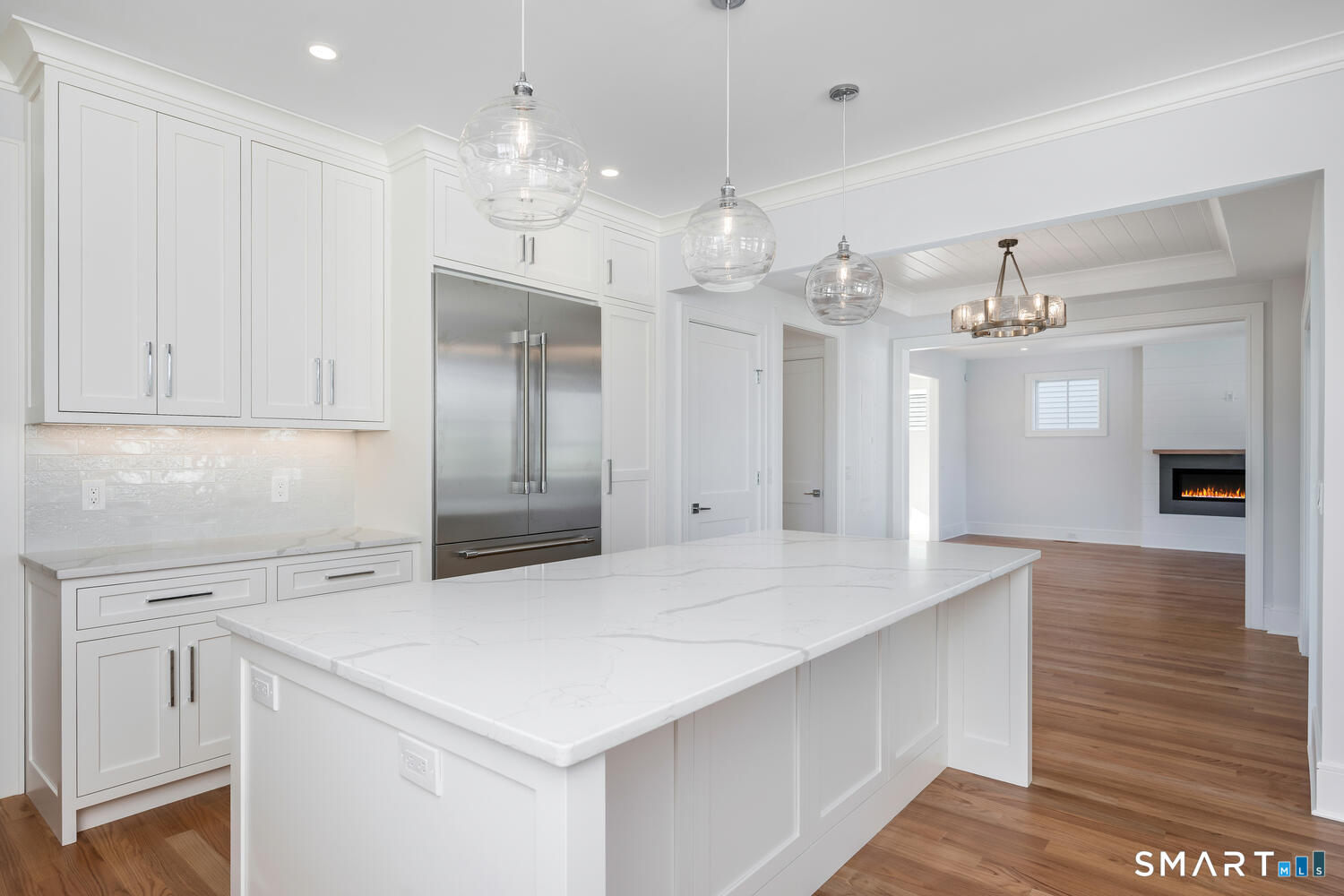 127 Paul Place Fairfield, CT 06824 - Photo 12 of 40