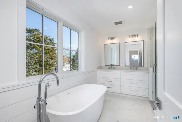 $2,299,000 | 127 Paul Place, Fairfield, CT 06824