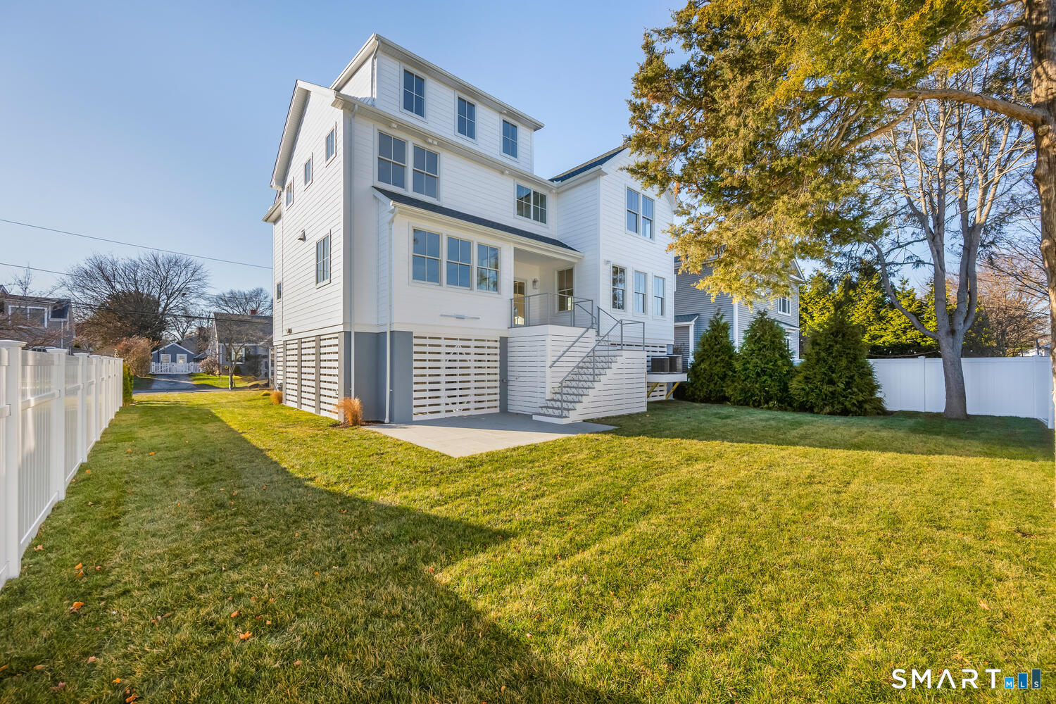 127 Paul Place Fairfield, CT 06824 - Photo 33 of 40