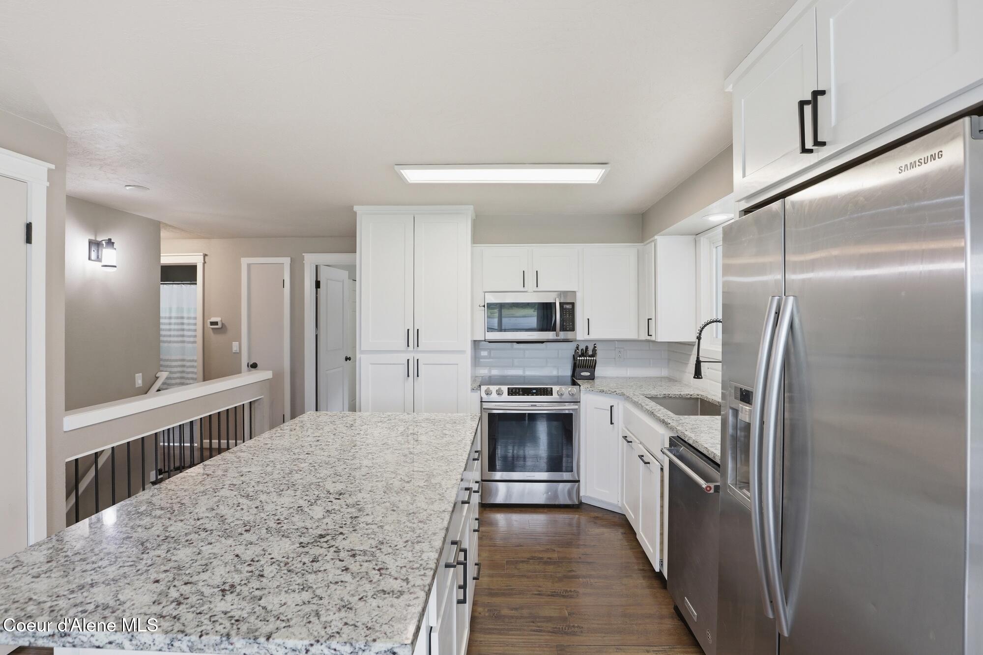 15720 North Ridgeway Drive Hayden, ID 83835 - Photo 16 of 40 Kitchen
