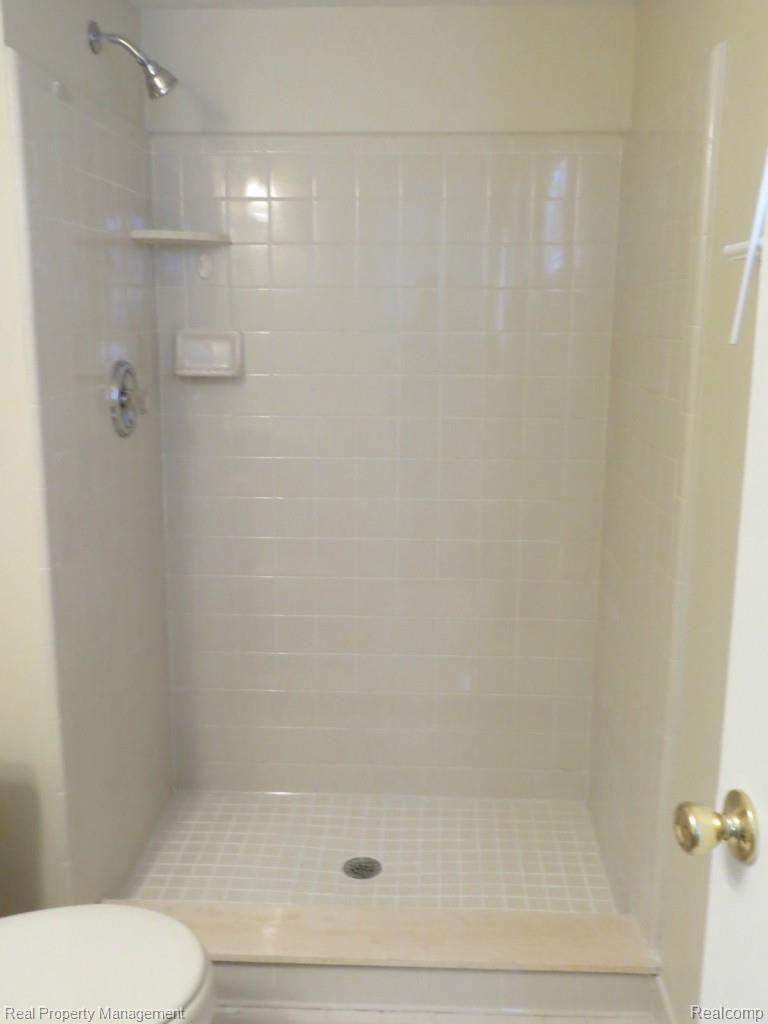 13461 Frazho Road Warren, MI 48089 - Photo 16 of 31 019.jpg