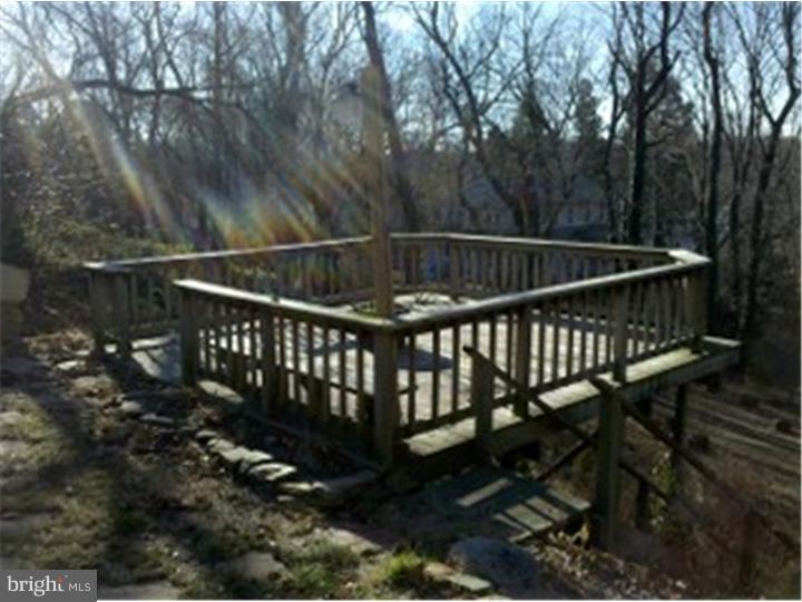 224 Berlin Road Clementon, NJ 08021 - Photo 11 of 13 Deck