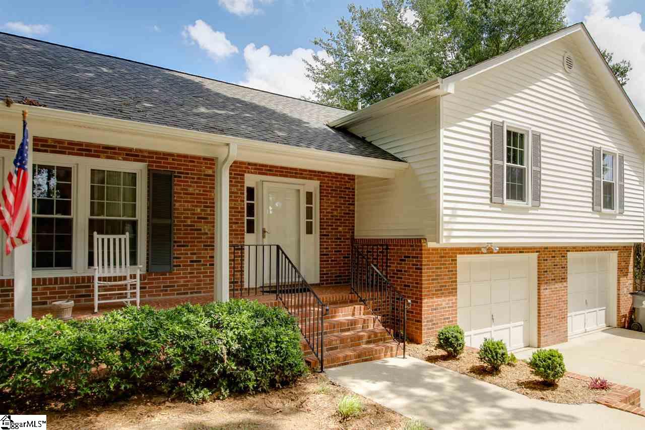 206 Woody Creek Road Greer, SC 29650 - Photo 2 of 31 Gallery Image 2