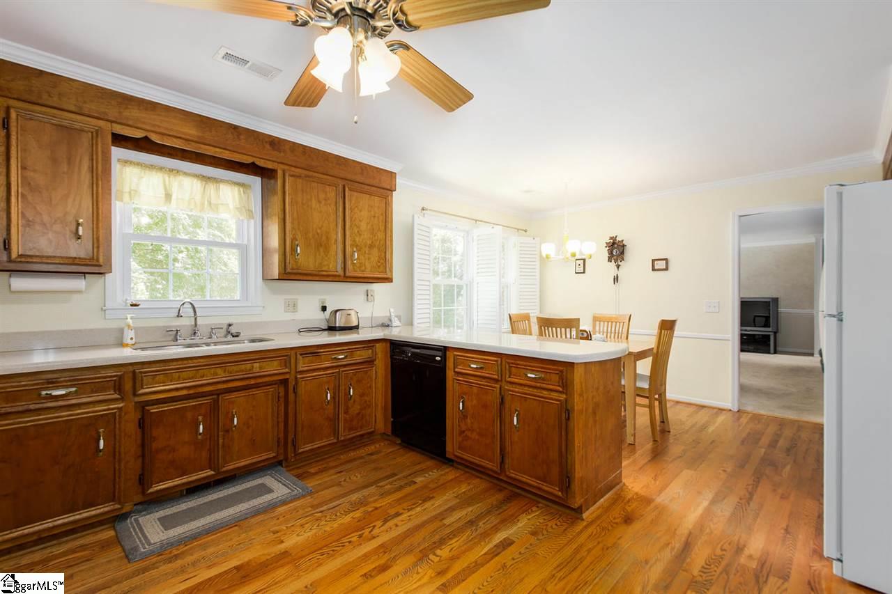 206 Woody Creek Road Greer, SC 29650 - Photo 12 of 31 Gallery Image 12