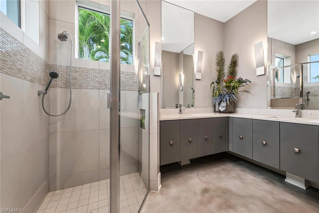 2079 Tarpon Road Naples, FL 34102 - Photo 15 of 34 Gallery Image 15