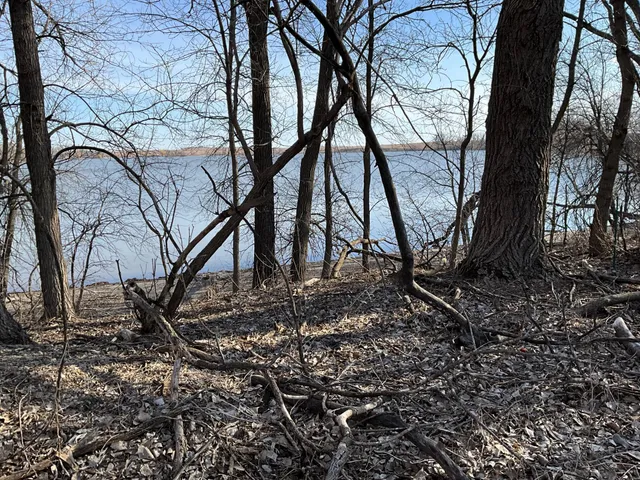 $170,000 | 18 Cottonwood Lake Drive, Windom, MN 56101