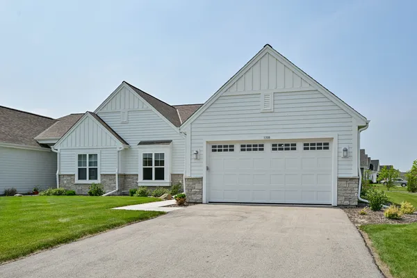 $599,000 | 1320 Prairie Creek Boulevard, Unit 2, Oconomowoc, WI 53066