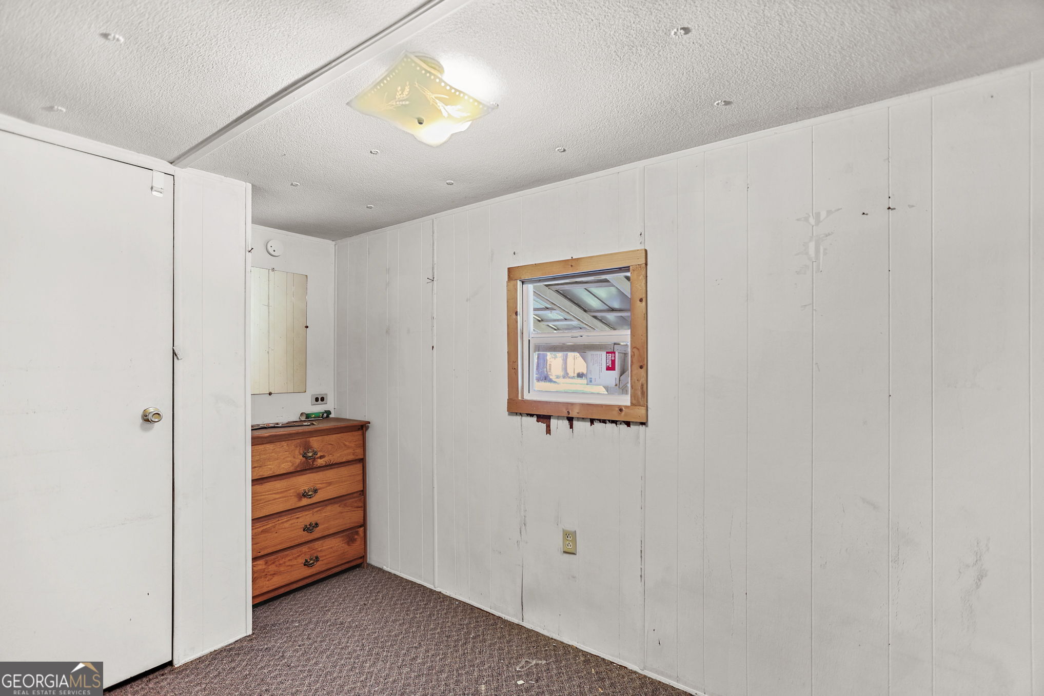 138 Main Street Sharpsburg, GA 30277 - Photo 27 of 34 a view of room with closet