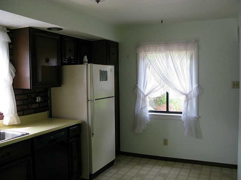 4100 Mt Troy Road Pittsburgh, PA 15214 - Photo 12 of 25 Kitchen.