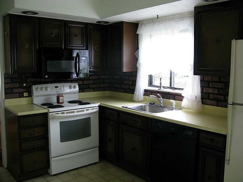 4100 Mt Troy Road Pittsburgh, PA 15214 - Photo 6 of 25 Kitchen.