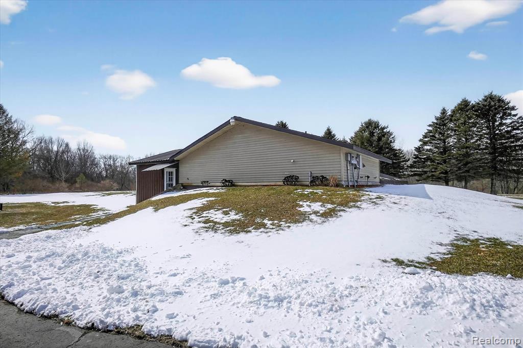 14463 Seymour Road Linden, MI 48451 - Photo 53 of 65 Gallery Image 53