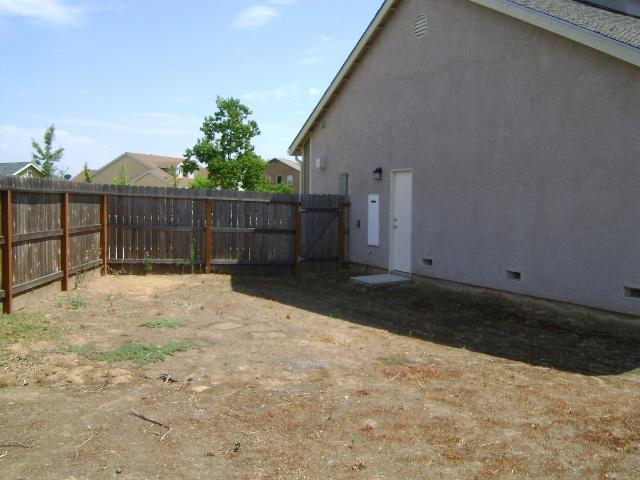 2377 North Thompson Avenue Reedley, CA 93654 - Photo 23 of 25 Gallery Image 23
