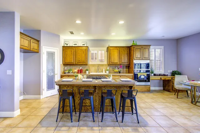 $629,900 | 2657 Lincoln Avenue, Clovis, CA 93611