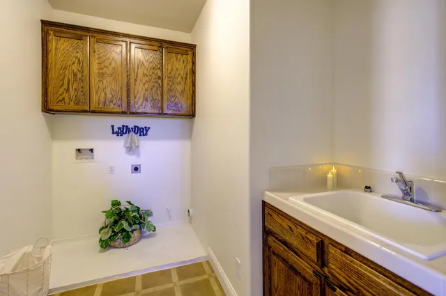 $629,900 | 2657 Lincoln Avenue, Clovis, CA 93611