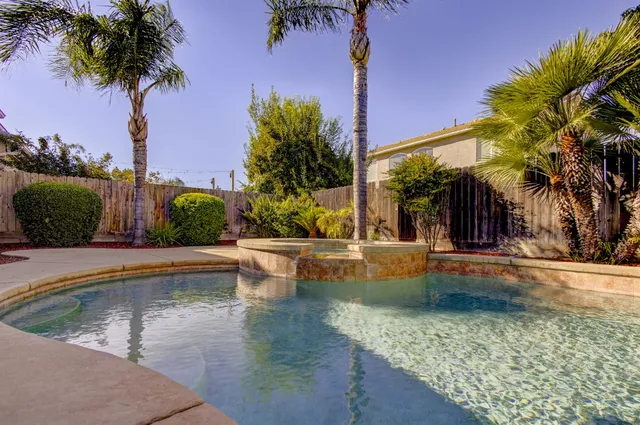 $629,900 | 2657 Lincoln Avenue, Clovis, CA 93611