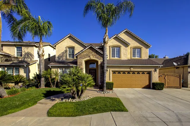 $605,000 | 2657 Lincoln Avenue, Clovis, CA 93611