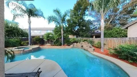 $605,000 | 2657 Lincoln Avenue, Clovis, CA 93611