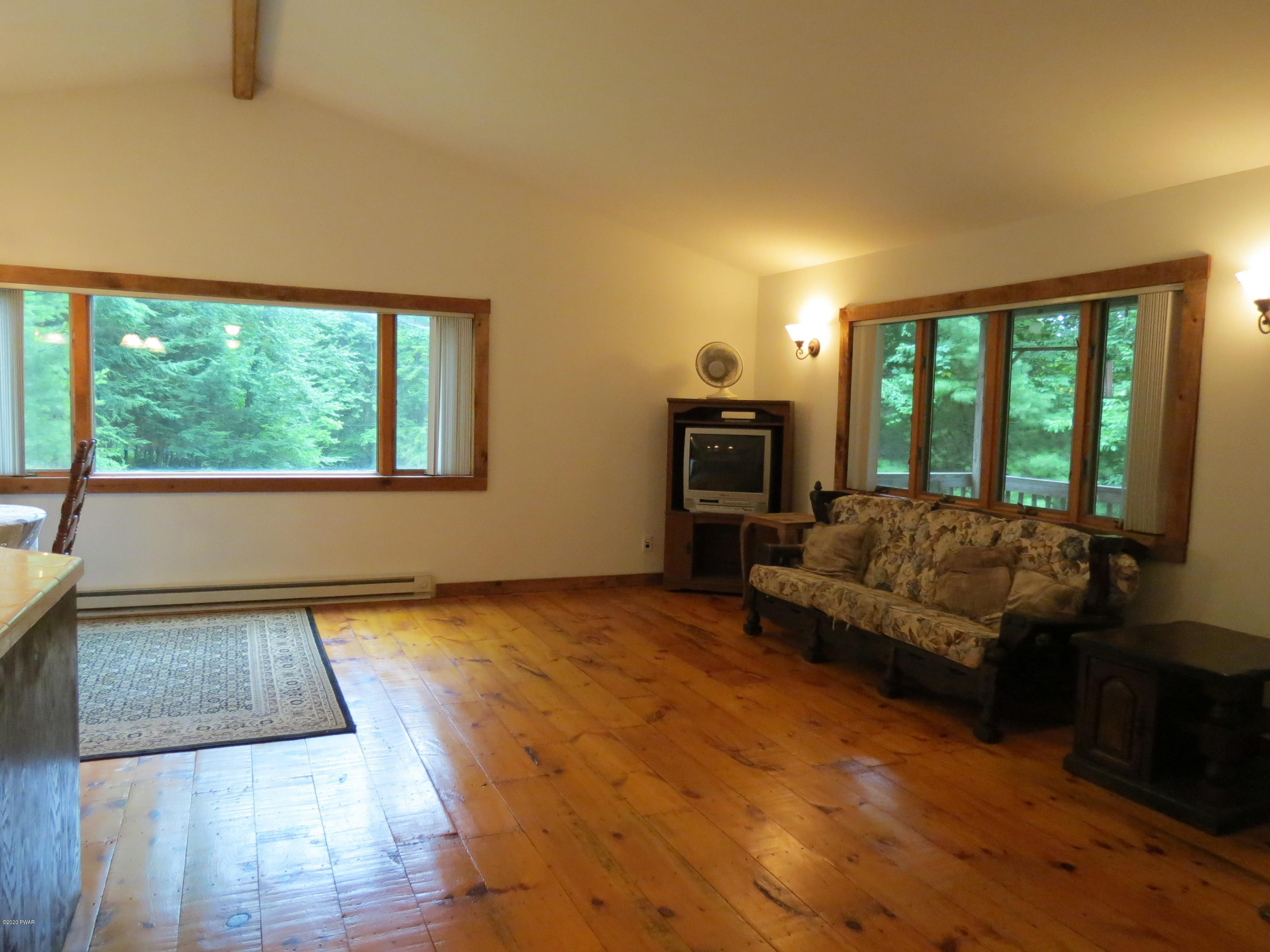46 Burma Road Damascus, PA 18415 - Photo 4 of 18