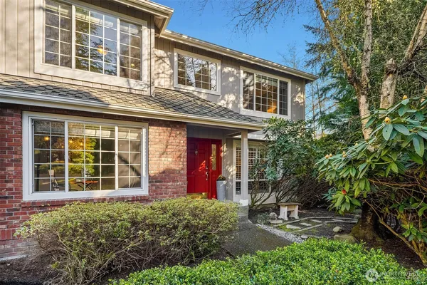 $1,250,000 | 16040 Southeast 127th Place, Renton, WA 98059