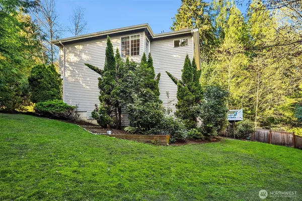 $1,250,000 | 16040 Southeast 127th Place, Renton, WA 98059