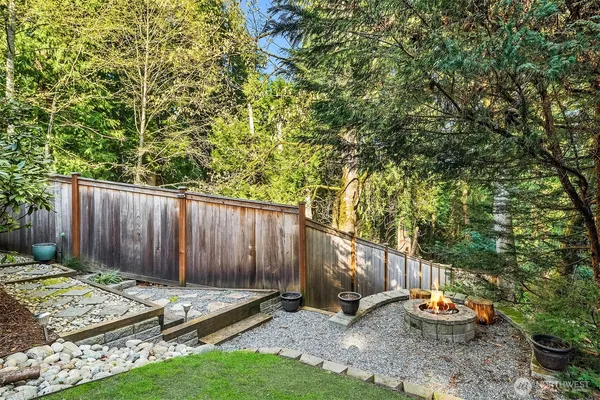 $1,250,000 | 16040 Southeast 127th Place, Renton, WA 98059