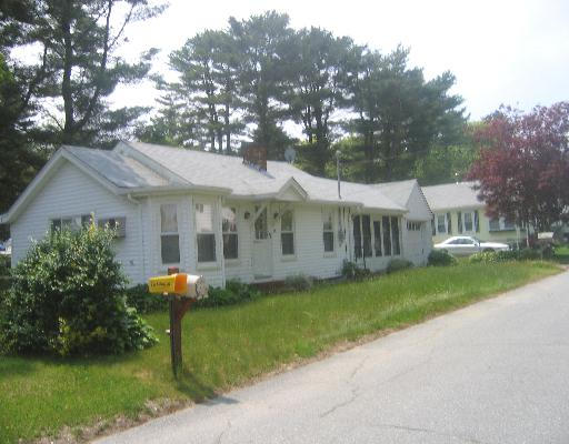 15 Sippican Road Wareham, MA 02571 - Photo 3 of 10 Gallery Image 3