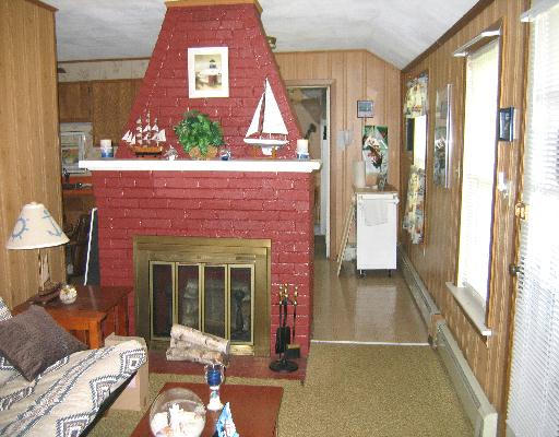 15 Sippican Road Wareham, MA 02571 - Photo 7 of 10 Gallery Image 7