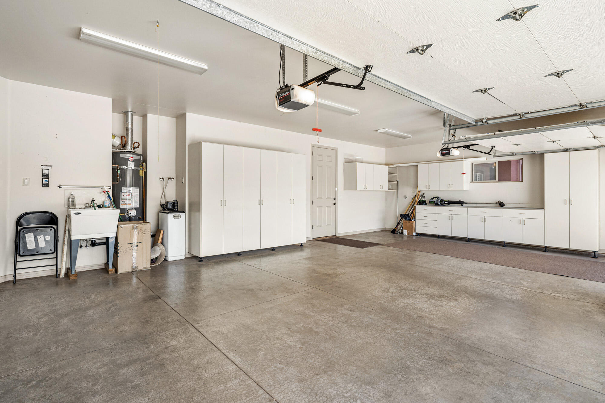 2166 West 1010 North St. George, UT 84770 - Photo 27 of 31 Garage