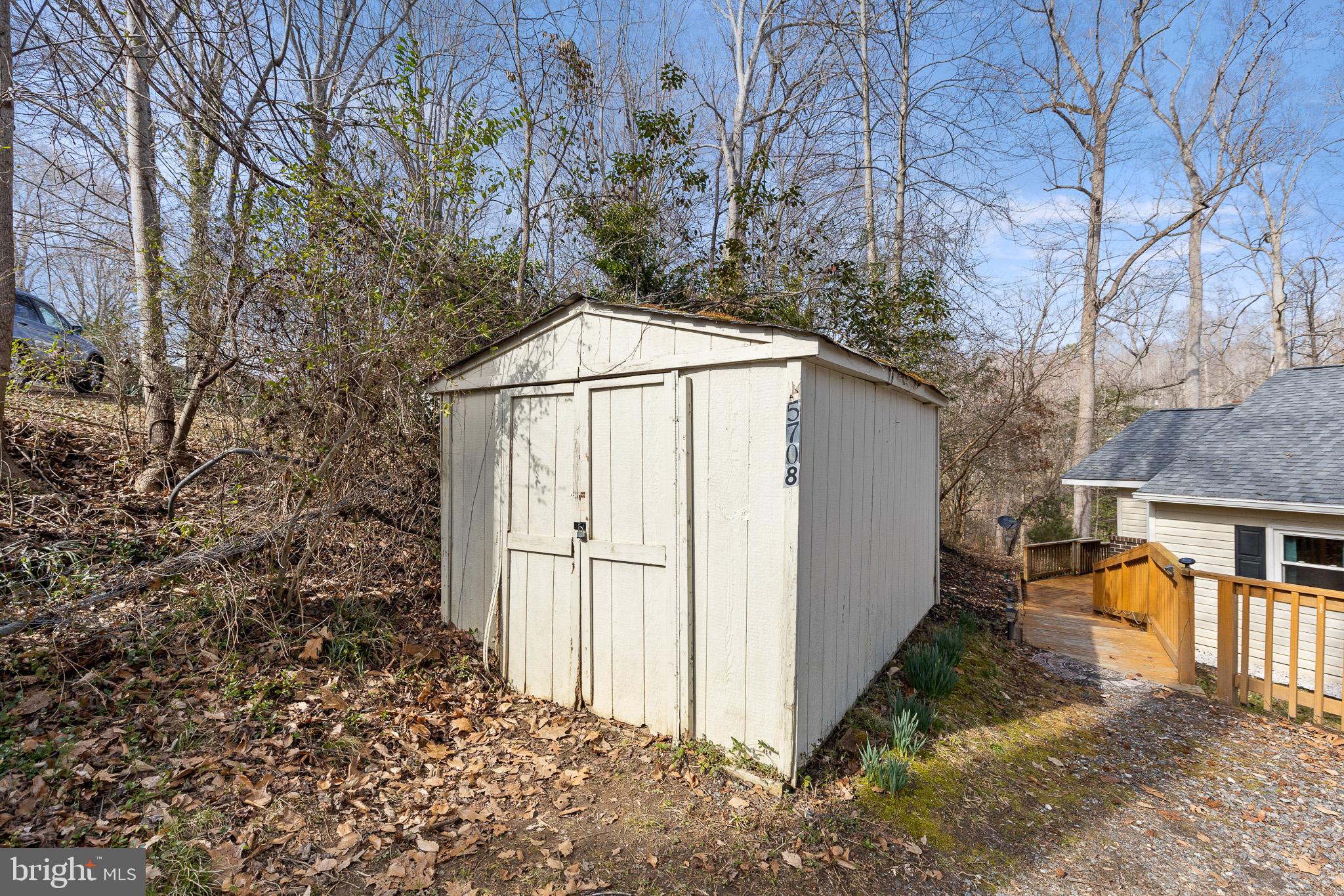 5708 Lakeview Road Quinton, VA 23141 - Photo 40 of 53 a backyard of a house with lots of green space