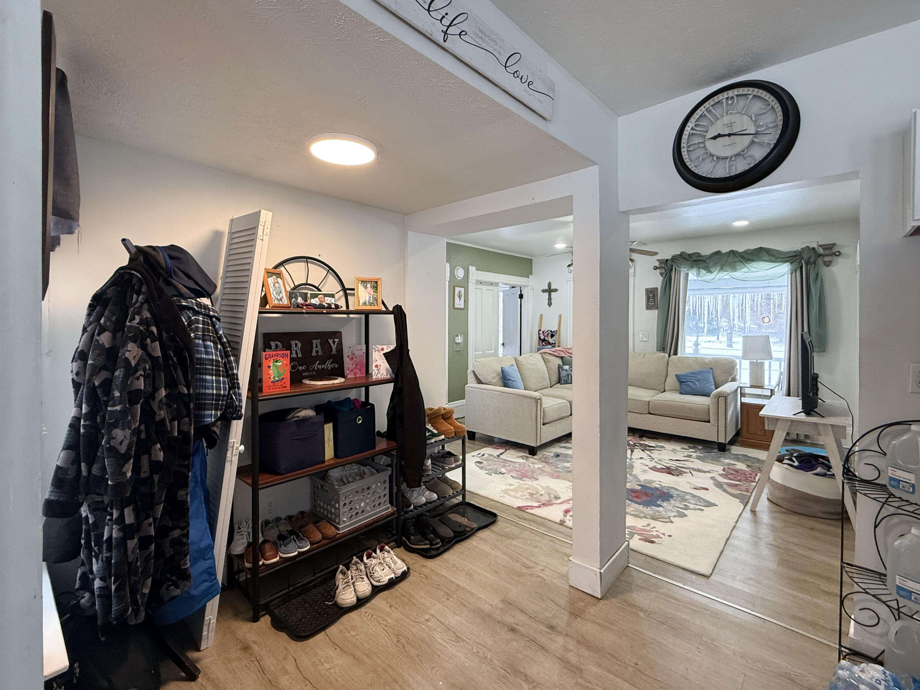 64374 Mullen Road Cassopolis, MI 49031 - Photo 7 of 24 LIVING ROOM