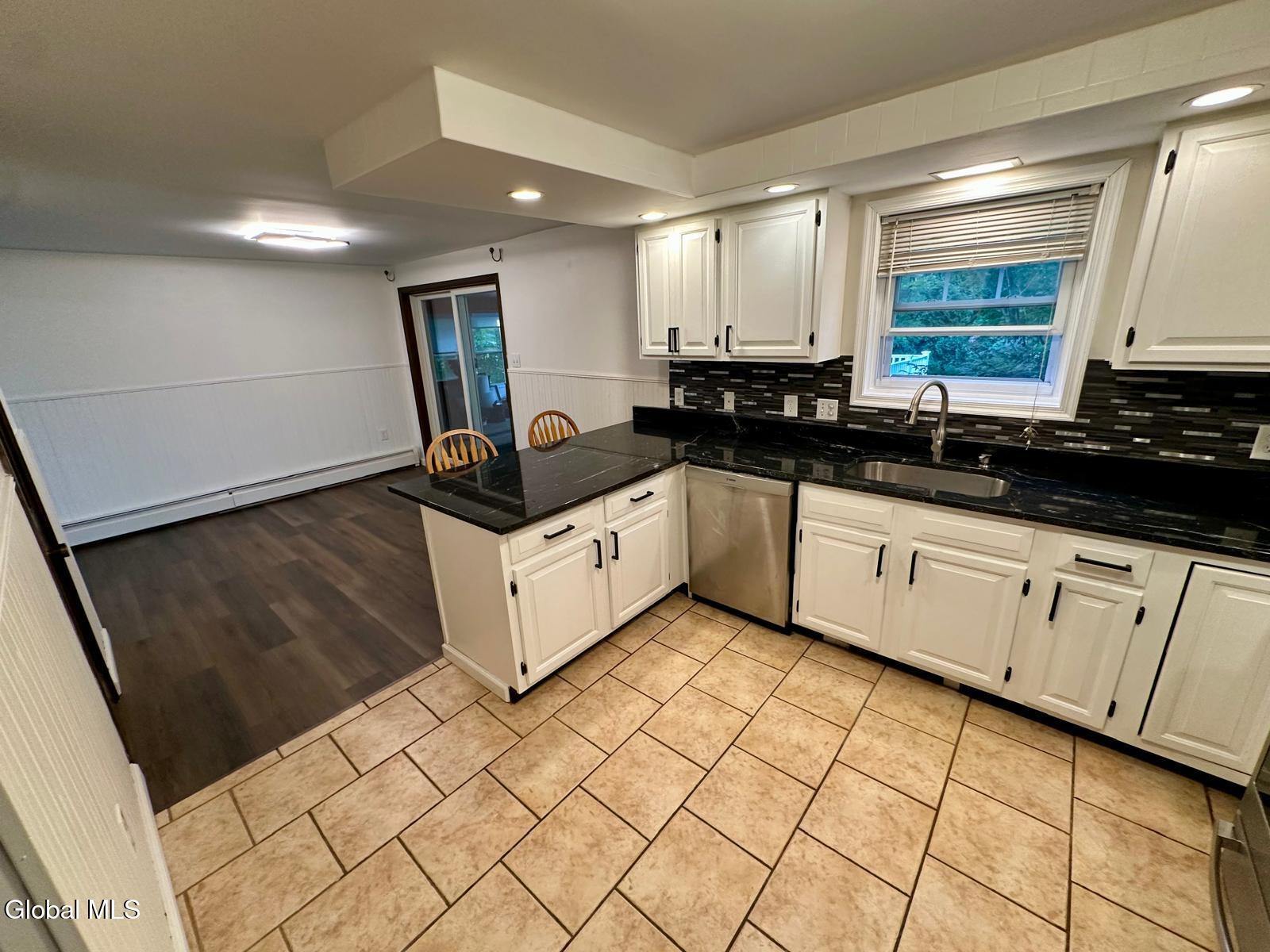 229 Middletown Road Waterford, NY 12188 - Photo 13 of 50 8da2e645-d24b-4698-a2ee-d106655f85b3