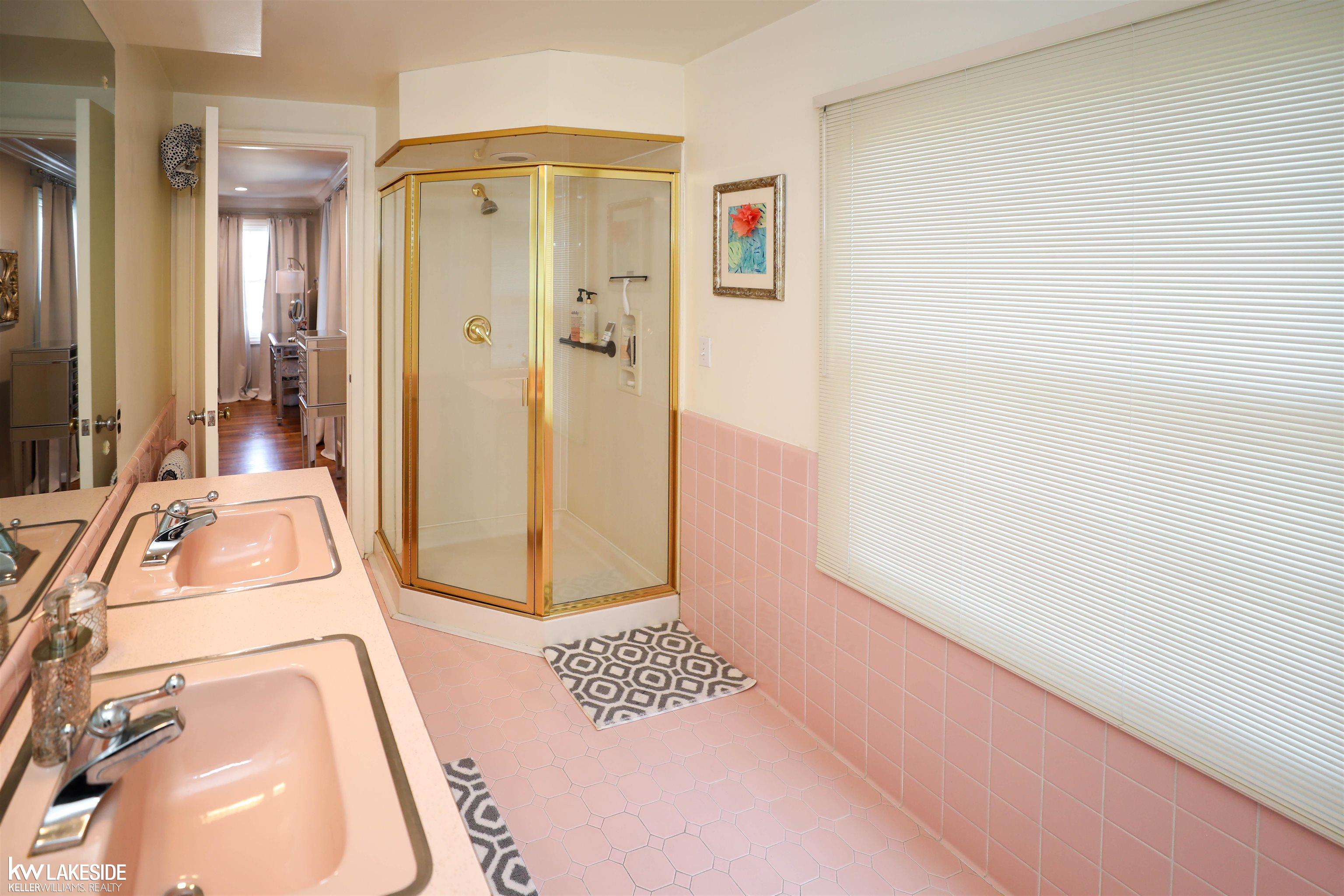 49 Renaud Road Grosse Pointe, MI 48236 - Photo 36 of 52 50104865-35.JPG